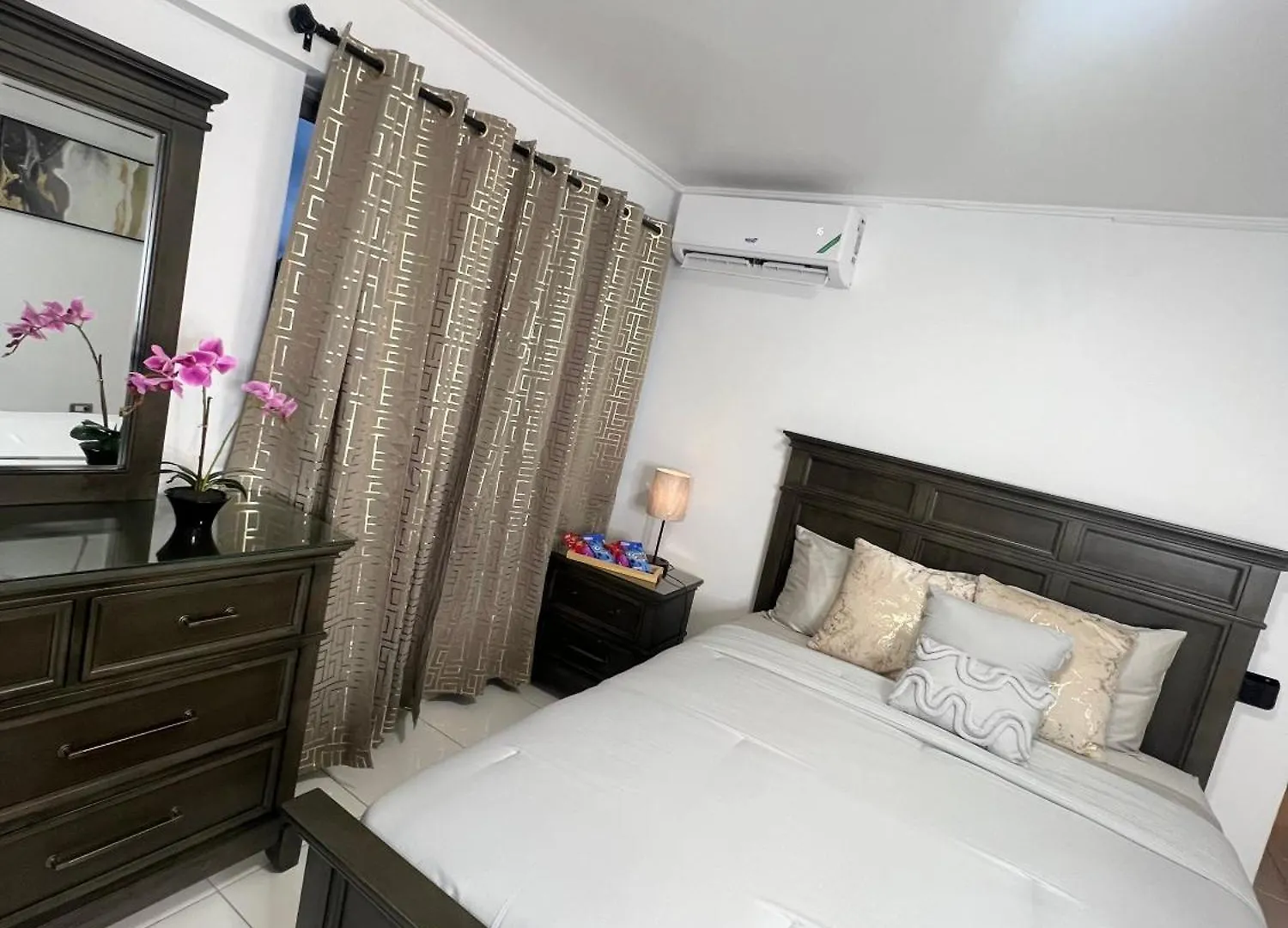 Bed and breakfast Serenity By The Sea Ocho Ríos